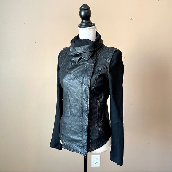 BLANK NYC | Black Faux Leather Mixed Media Moto Jacket Sz XS - Picture 2 of 12